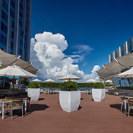 Crimson Hotel Filinvest City, Manila Muntinlupa City Exterior foto The Sky Garden